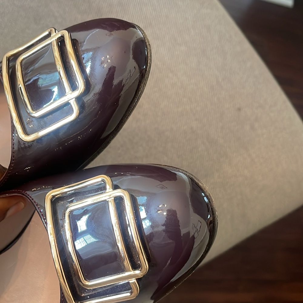 Salvatore Ferragamo burgundy patent leather block heels - Picture 3 of 6